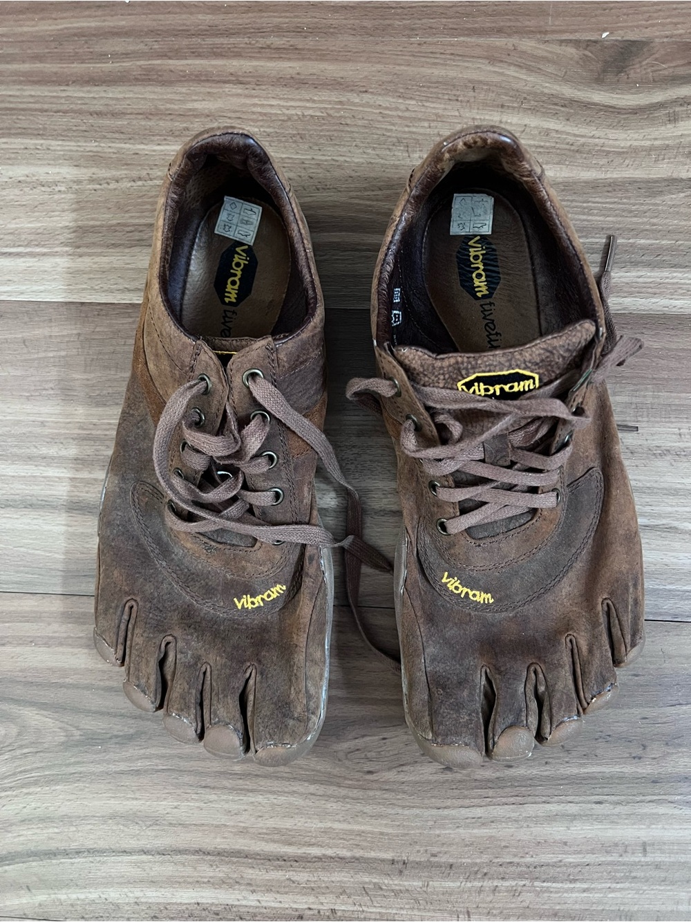 Vibram Men's Brown Split-Toe FiveFingers Lace-Up Athletic Shoes
